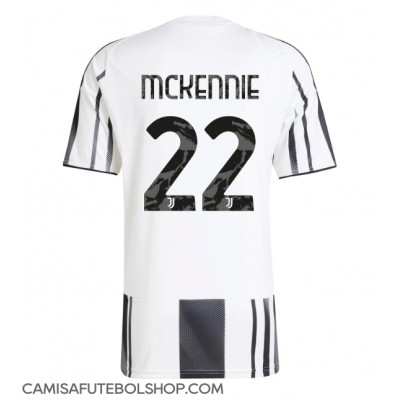 Camisa de time de futebol Juventus Weston McKennie #22 Replicas 1º Equipamento 2025-26 Manga Curta Camisa de time de futebol Juventus Weston McKennie #22 Replicas 1º Equipamento 2025-26 Manga Curta